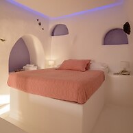 Abyssanto Suites & Spa