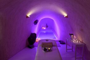 Abyssanto Suites & Spa