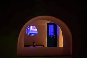 Abyssanto Suites & Spa