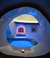 Abyssanto Suites & Spa