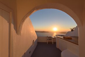 Abyssanto Suites & Spa