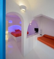 Abyssanto Suites & Spa