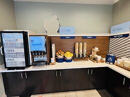 Holiday Inn Express & Suites Salinas by IHG