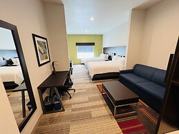 Holiday Inn Express & Suites Salinas by IHG