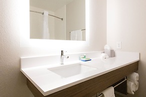 Holiday Inn Express & Suites Lexington NW-The Vineyard by IHG