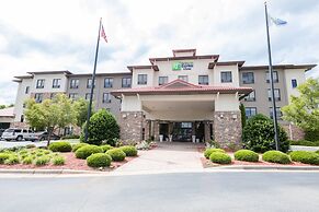 Holiday Inn Express & Suites Lexington NW-The Vineyard by IHG
