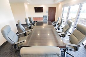 Holiday Inn Express & Suites Lexington NW-The Vineyard by IHG