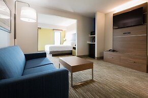 Holiday Inn Express & Suites Lexington NW-The Vineyard by IHG