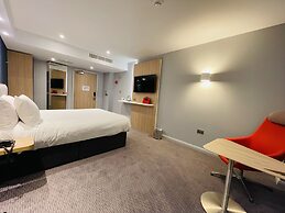 Holiday Inn Express Cheltenham by IHG