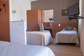 Hotel Adriano