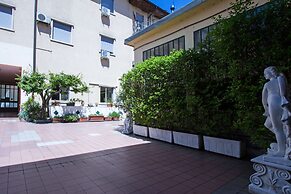 Hotel Adriano