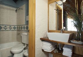 Blanca Patagonia Boutique Inn and Cabins