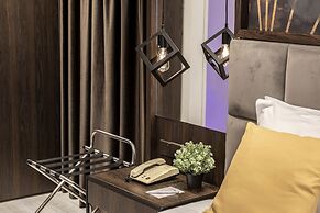 Almond Business Hotel