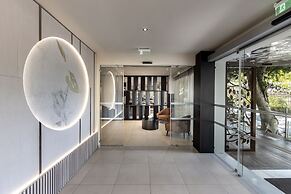Almond Business Hotel