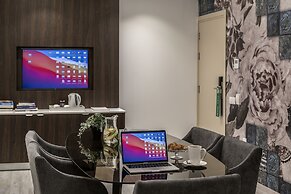 Almond Business Hotel
