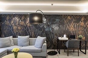 Almond Business Hotel