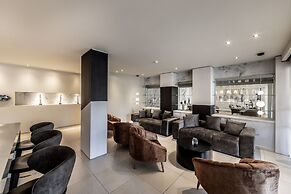 Almond Business Hotel