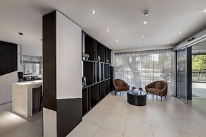 Almond Business Hotel