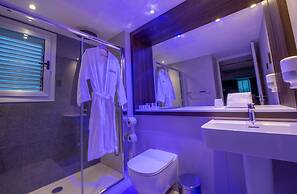 Almond Business Hotel