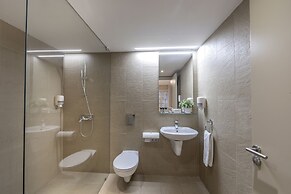 Almond Business Hotel
