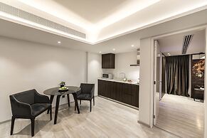 Almond Business Hotel