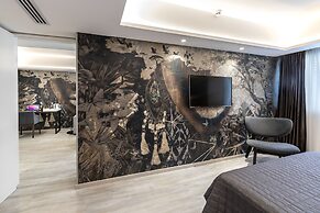 Almond Business Hotel