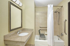 Holiday Inn Express Hotel & Suites Madison-Verona by IHG