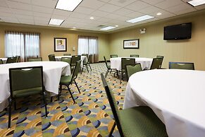 Holiday Inn Express Hotel & Suites Madison-Verona by IHG