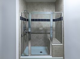 Holiday Inn & Suites McKinney - N Allen by IHG