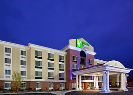 Holiday Inn Express Hotel & Suites Niagara Falls, an IHG Hotel