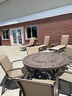 Holiday Inn Express Hotel & Suites Niagara Falls by IHG