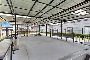 Spark by Hilton Houston Hobby Airport