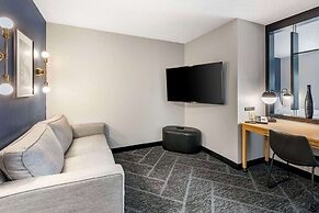 Cambria Hotel Minneapolis Maple Grove