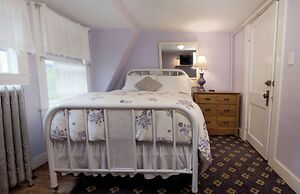 Monadnock Inn