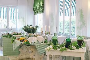 Hotel Eveline Portosole