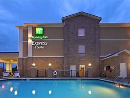 Holiday Inn Express Hotel & Suites Clarksville, an IHG Hotel