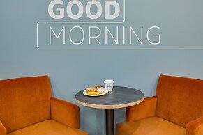 Holiday Inn Express Hotel & Suites Custer by IHG