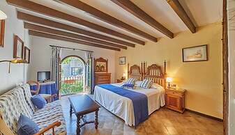 Petit Hotel Restaurante Ses Rotges - Adults Only