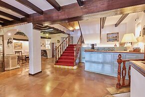 Petit Hotel Restaurante Ses Rotges - Adults Only