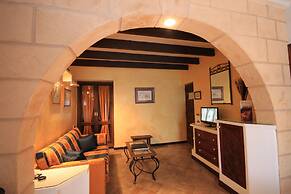 Petit Hotel Restaurante Ses Rotges - Adults Only