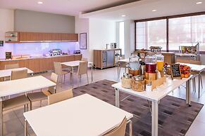 Element Lexington