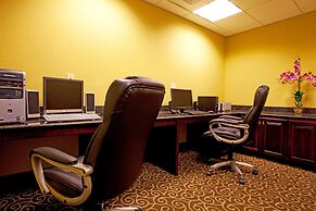 Holiday Inn Express & Suites Chaffee-Jacksonville West by IHG