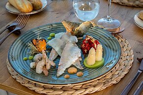 Cabogata Beach Hotel