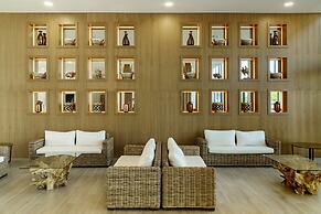 Cabogata Beach Hotel
