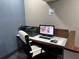Best Western Roslyn-Long Island Hotel