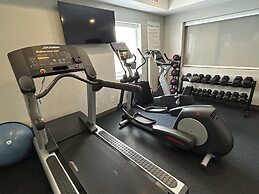 Best Western Roslyn-Long Island Hotel