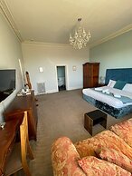 Crofton House Hotel