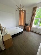 Crofton House Hotel