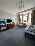 Crofton House Hotel