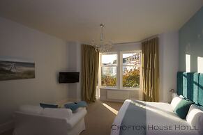 Crofton House Hotel
